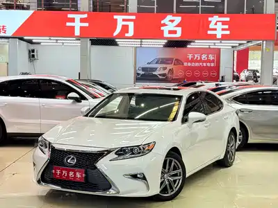 Lexus ES 2017