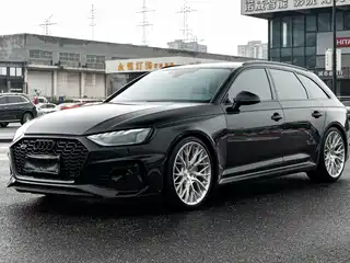 Audi Audi RS 4 2021