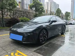 Dongfeng Yipai eπ007 2025