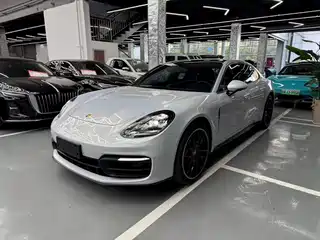 Porsche Panamera 2019