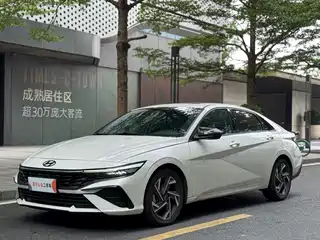 Hyundai Elantra 2024