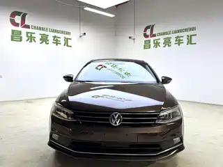 Volkswagen Sagitar 2016