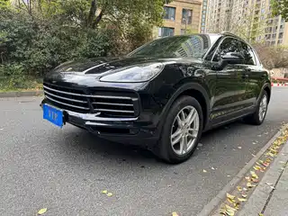 Porsche Cayenne 2021