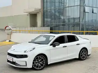 Lynk & Co 03 2021