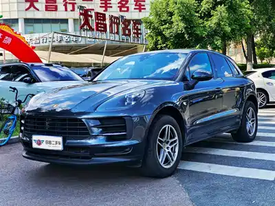 Porsche Macan 2021