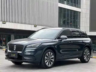 Lincoln Adventurer 2022