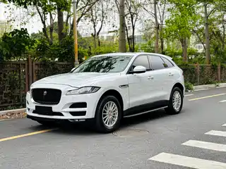 Jaguar F-PACE 2017