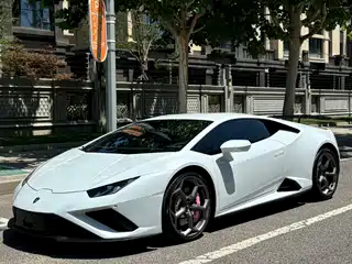 Lamborghini Huracán 2021