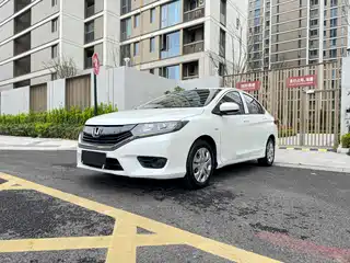 Honda Greiz 2015