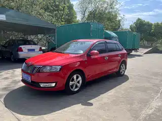 Škoda Rapid Spaceback 2014