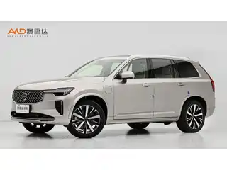 Volvo XC90 Plug-in Hybrid 2025