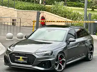 Audi Audi RS 4 2023