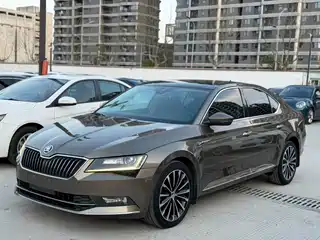 Škoda Superb 2017