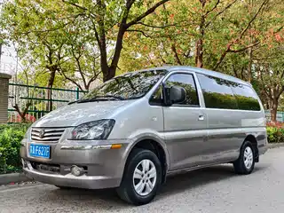 Dongfeng Fengxing Lingzhi 2015