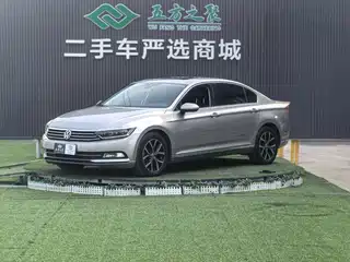 Volkswagen Magotan 2016