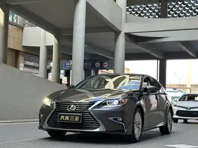 Lexus ES 2018