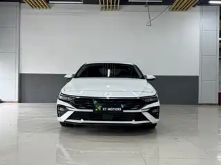 Hyundai Elantra 2024