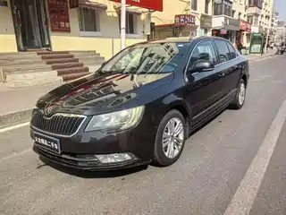 Škoda Superb 2013