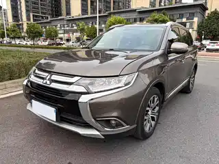 Mitsubishi Outlander 2018