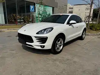 Porsche Macan 2014