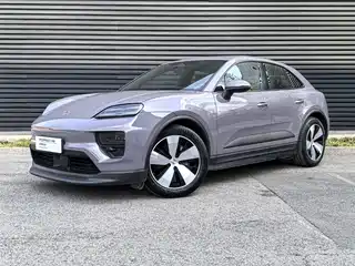 Porsche Macan EV 2024