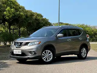 Nissan X-Trail 2015