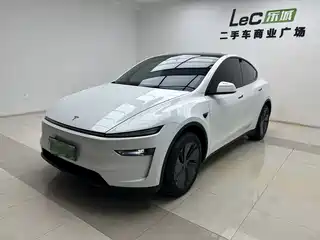 Tesla Model Y 2025