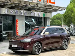 AITO Wenjie M9 2025