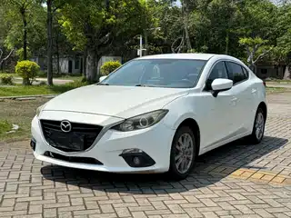 Mazda Mazda3 Axela 2015