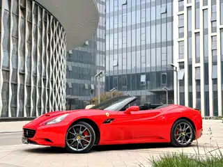 Ferrari California T 2011