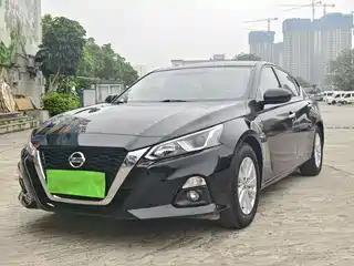 Nissan Teana 2022