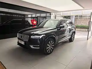 Volvo XC90 Plug-in Hybrid 2021