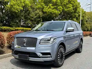 Lincoln Navigator 2022