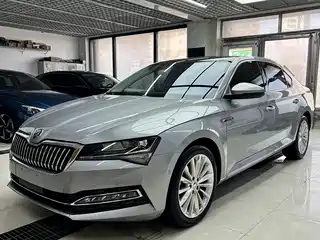 Škoda Superb 2022