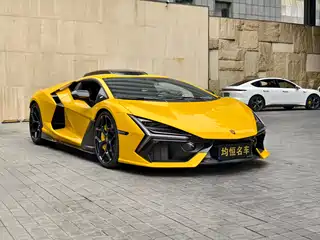 Lamborghini Revuelto 2025