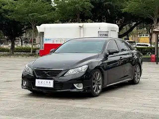 Toyota Reiz 2012