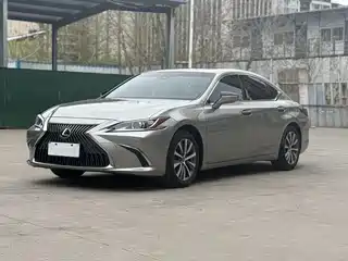 Lexus ES 2019