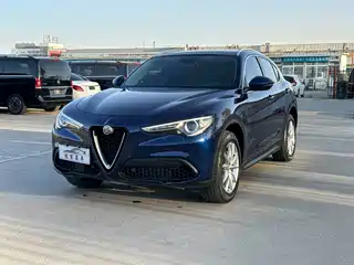 Alfa Romeo Stelvio 2017
