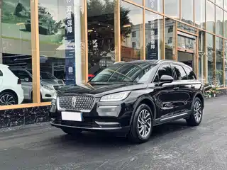 Lincoln Adventurer 2021