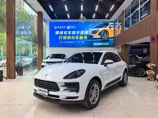 Porsche Macan 2021