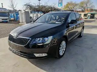 Škoda Superb 2013