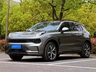 Lynk & Co 01 EM-P 2021