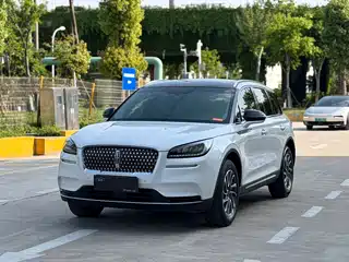 Lincoln Adventurer 2021