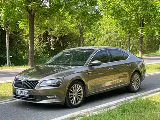 Škoda Superb 2017