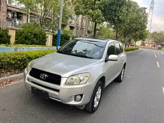 Toyota RAV4 Rongfang 2010