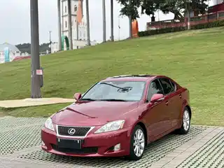Lexus IS 2010