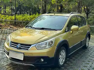 Venucia R50X 2014