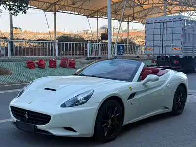 Ferrari California T 2013
