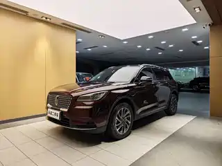 Lincoln Adventurer 2020