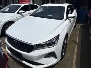 Geely Emgrand 2021